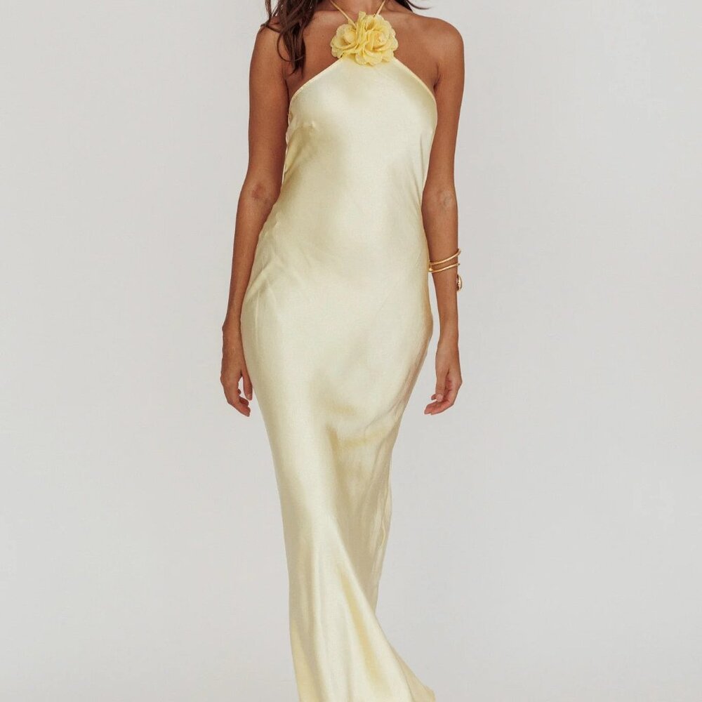 Selfie Leslie High Roller Flower Decoration Halter Dress Butter US Sz 6